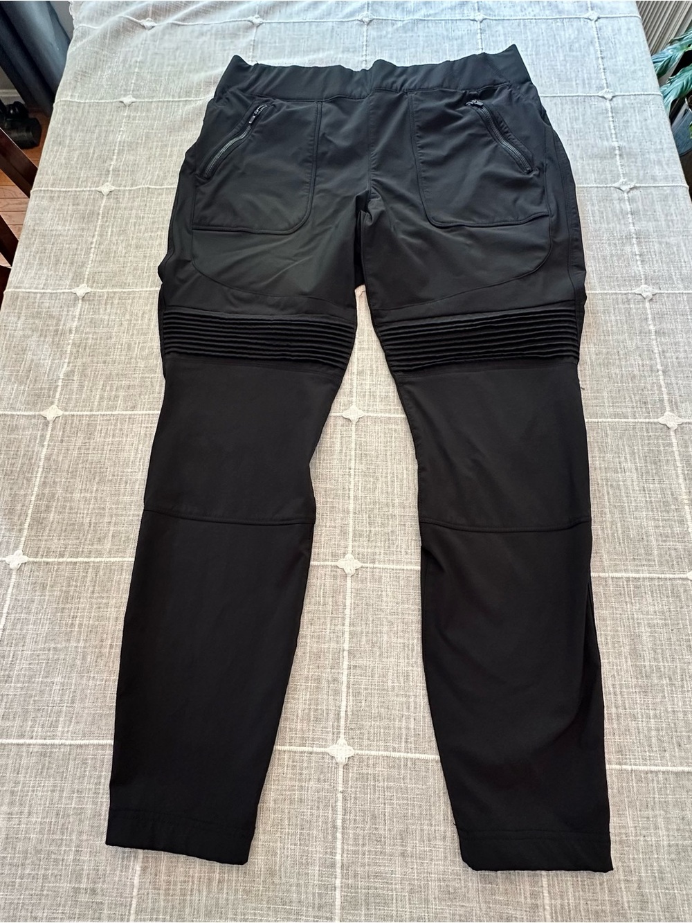 Duluth Trading Co Black Ribbed-Knee Jogger Pants, 16